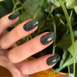 Gaelic Greenery, Color Street